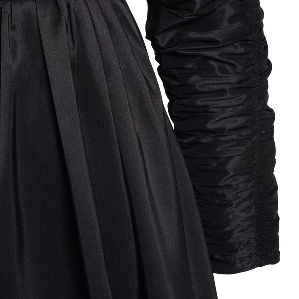 Short black dress with lace back                                                                                                                       SELF PORTRAIT