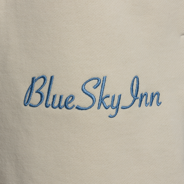 White shorts with logo                                                                                                                                 BLUE SKY INN                                      