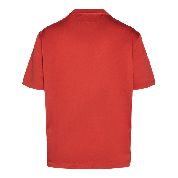 T-shirt rossa con nome brand                                                                                                                           davanti