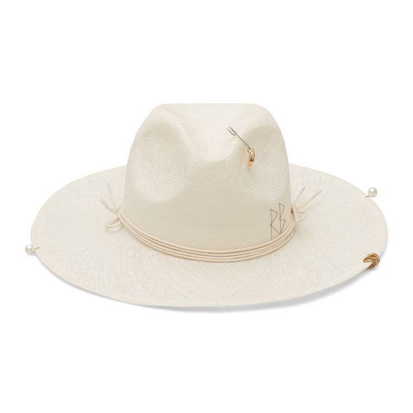 White hat with brooch                                                                                                                                 Ruslan Baginskiy FDR036 front