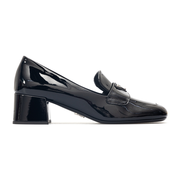 Patent leather loafers                                                                                                                                Prada 1D763M front