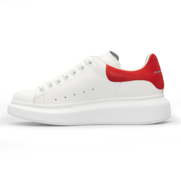 Sneakers bianche con tallone rosso                                                                                                                     davanti